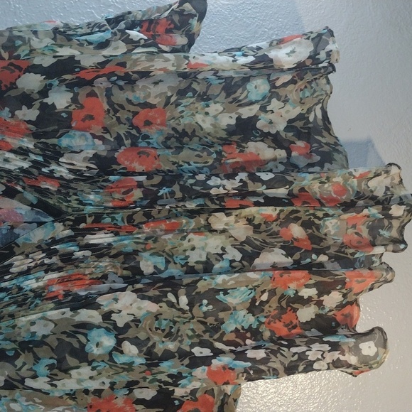 100% Silk Floral Gibson Top S - Picture 3 of 5